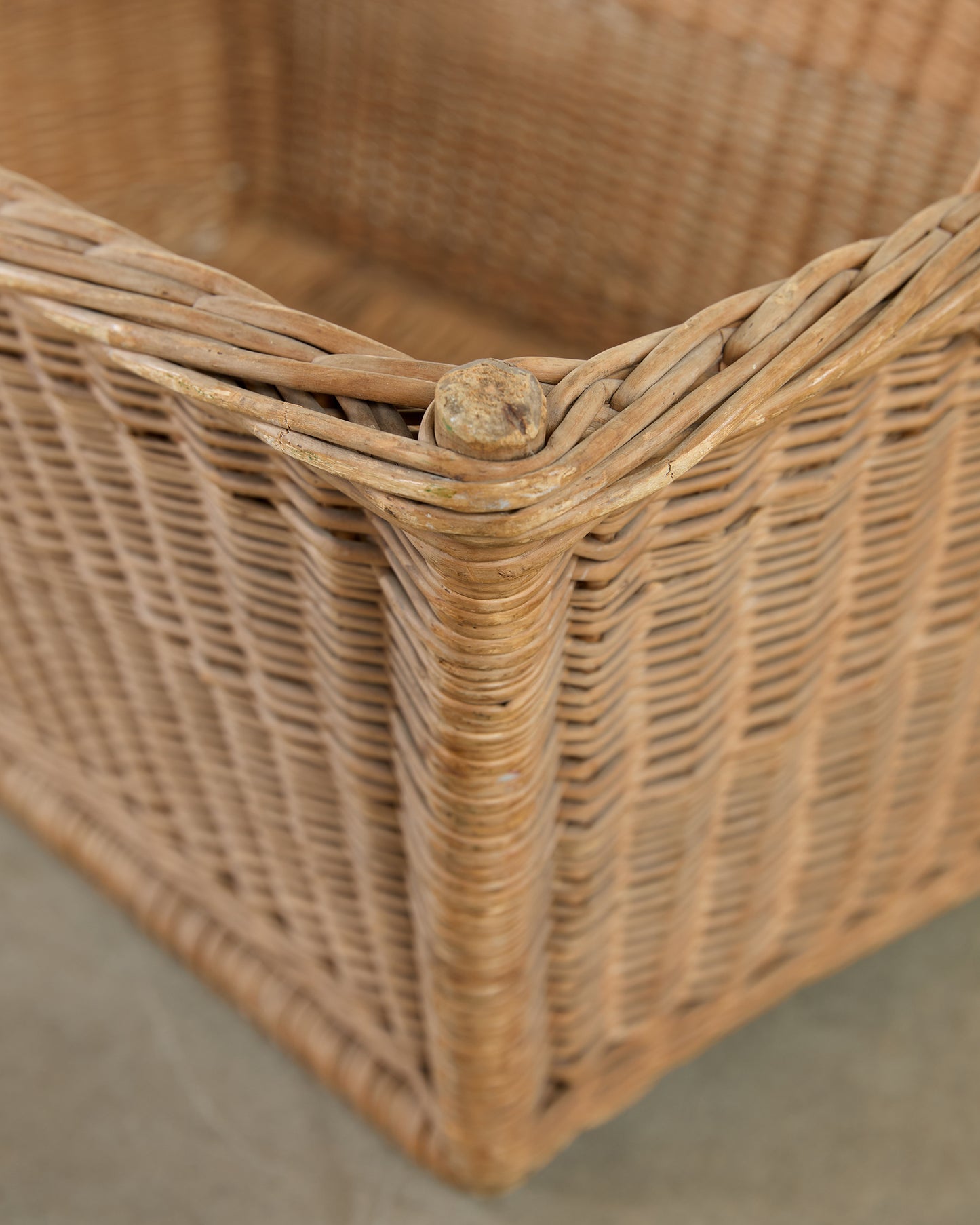 Large rectangular french basket