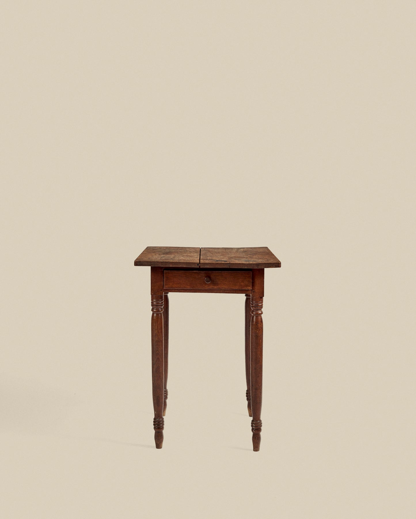 Walnut end table w/ drawer