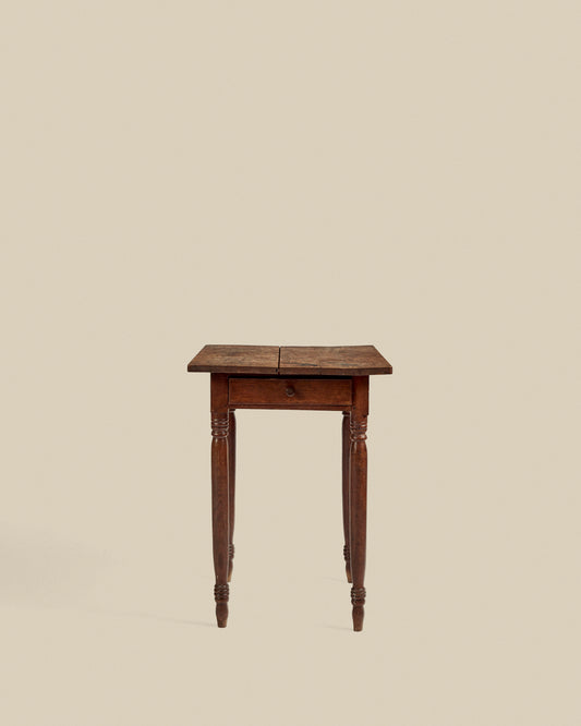 Walnut end table w/ drawer