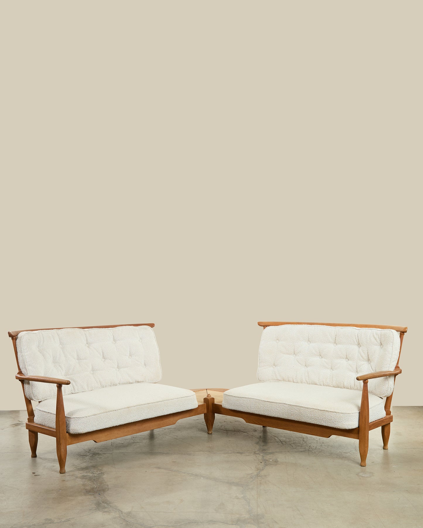 Guillerme et chambron L sofa