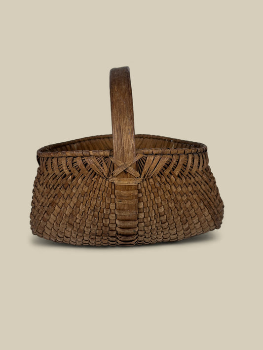 Double woven basket w/ handle