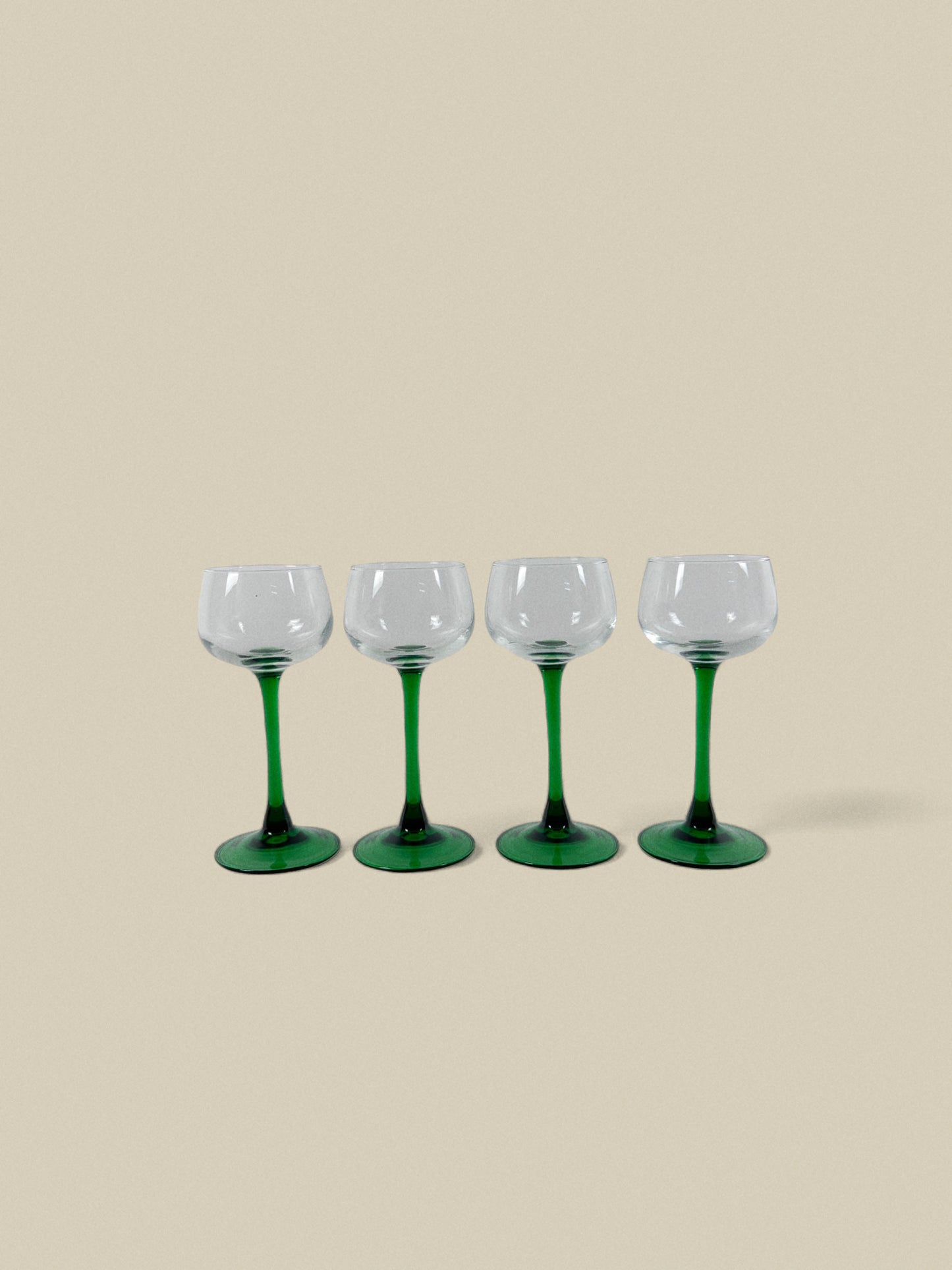 Set of 4 green stemmed glasses