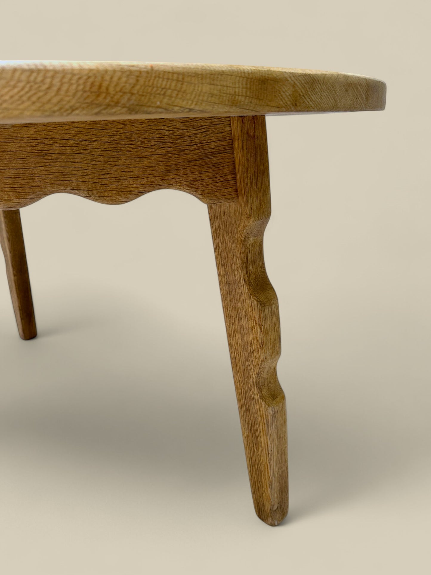Henning Kjaernulf squiggle end table