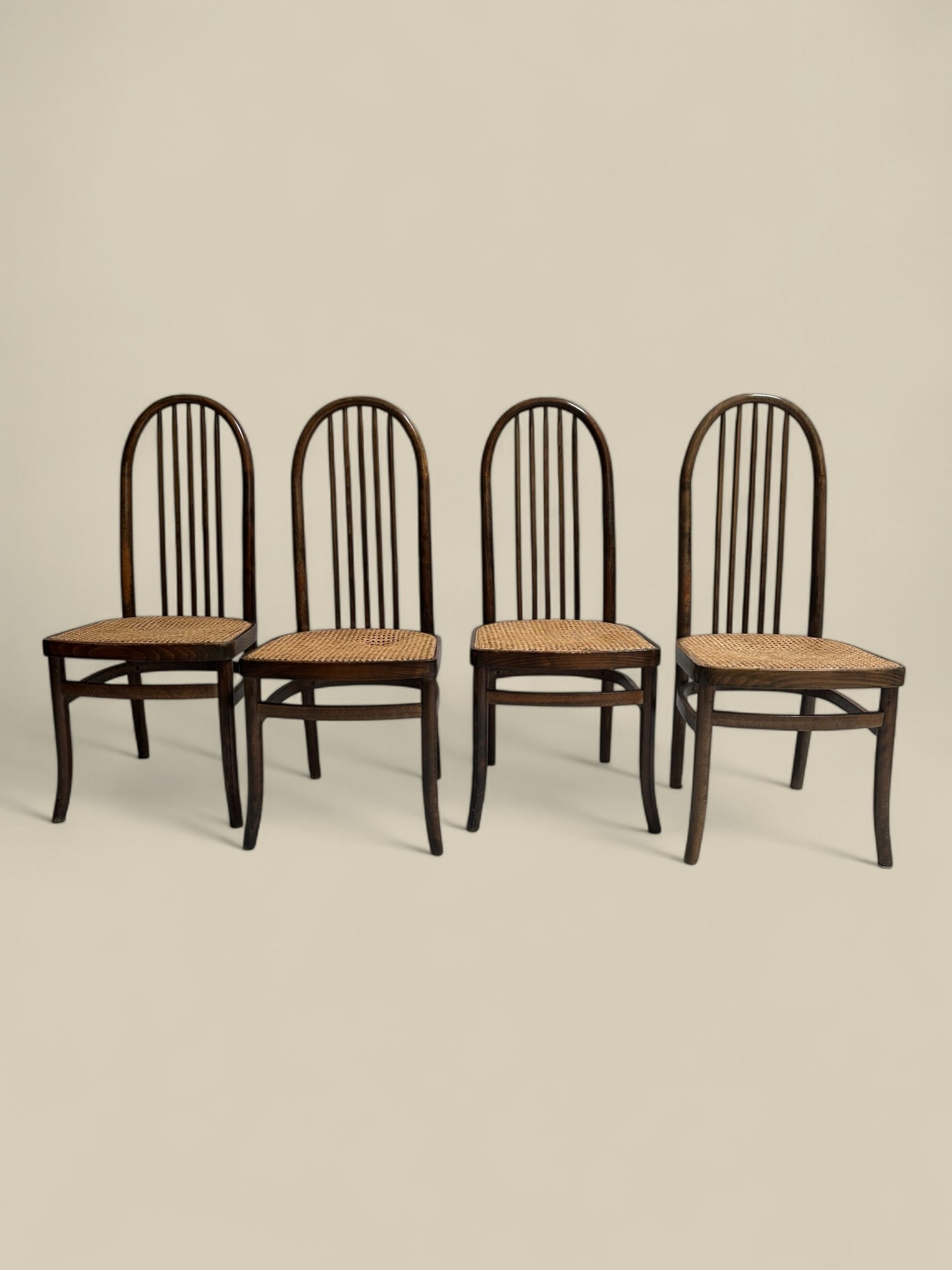 Set of 4 Windsor chairs