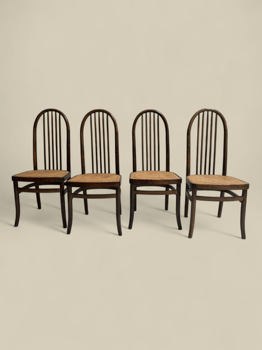Set of 4 Windsor chairs