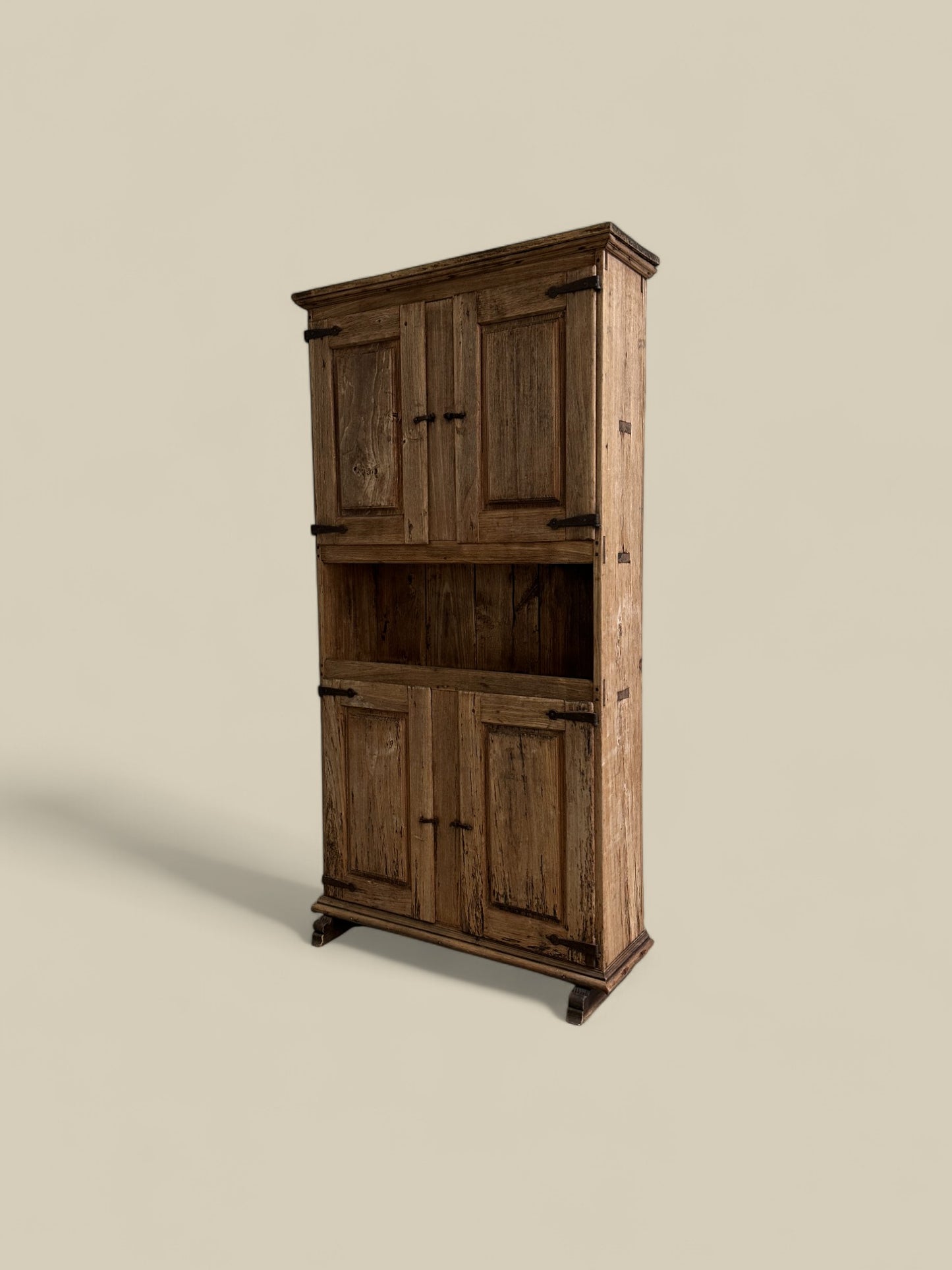 Spanish 4 door cupboard