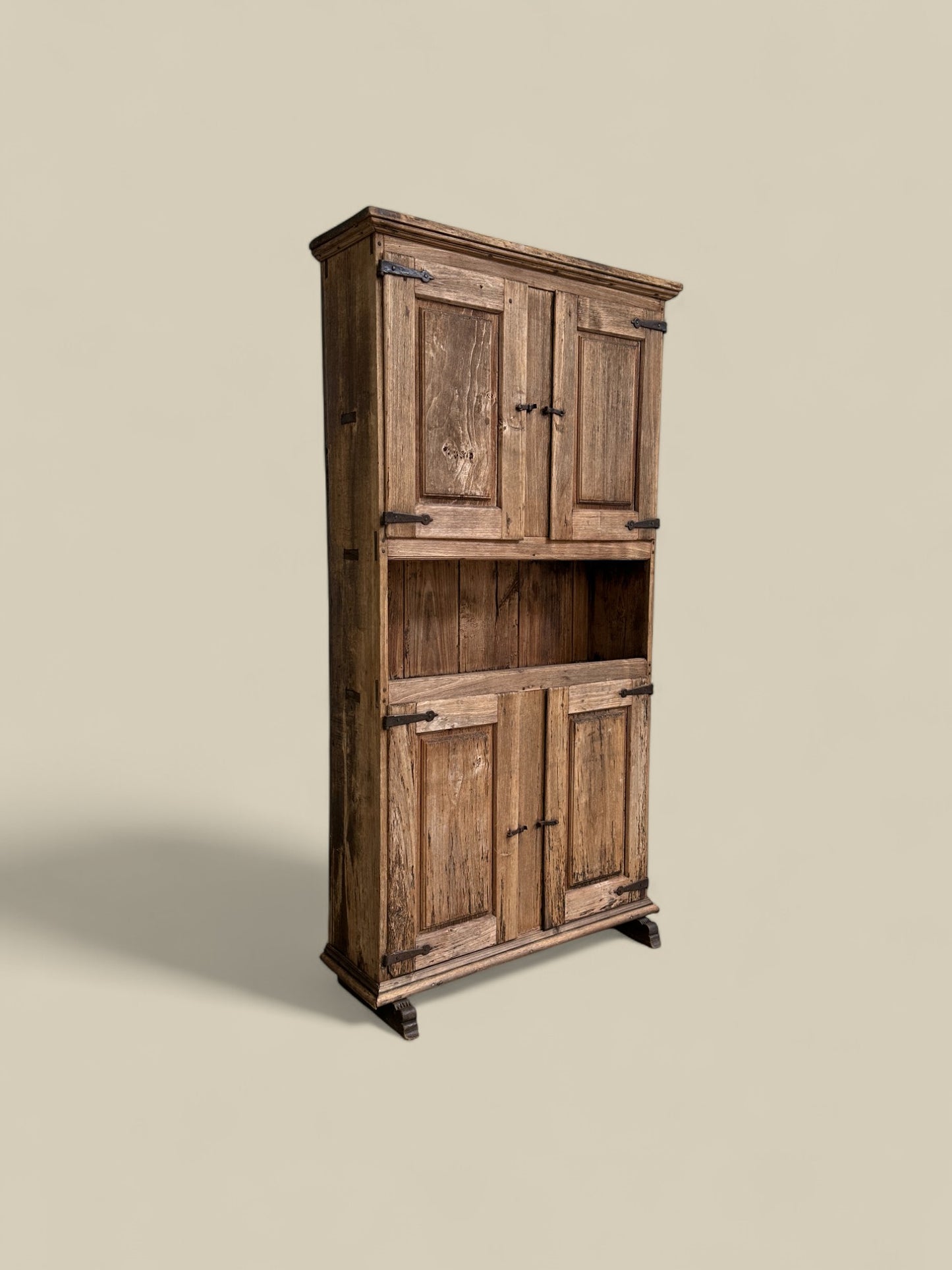 Spanish 4 door cupboard