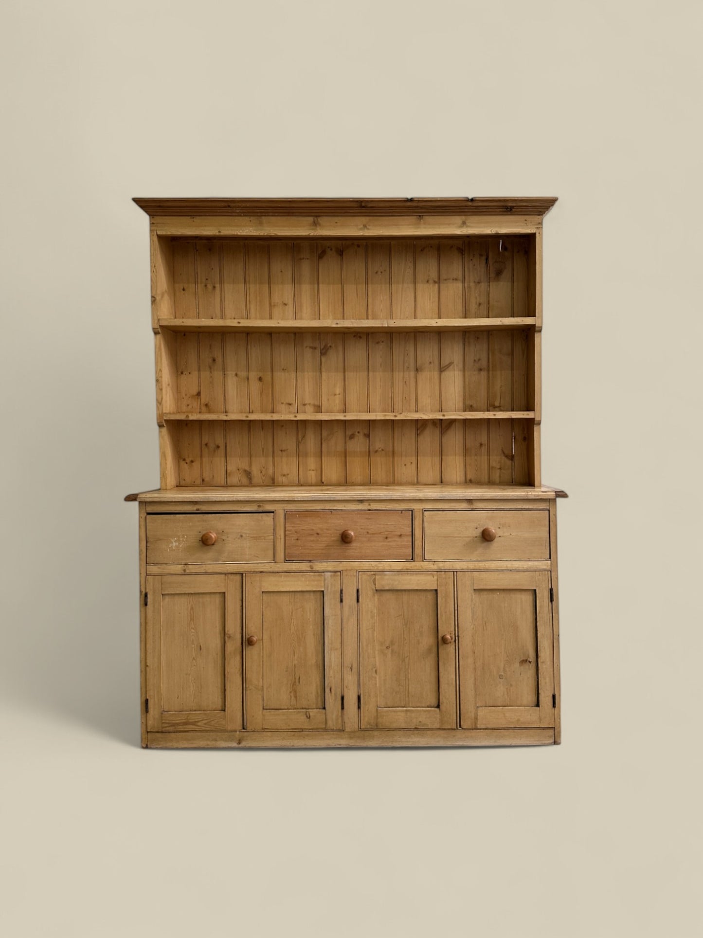 Pine stepback hutch