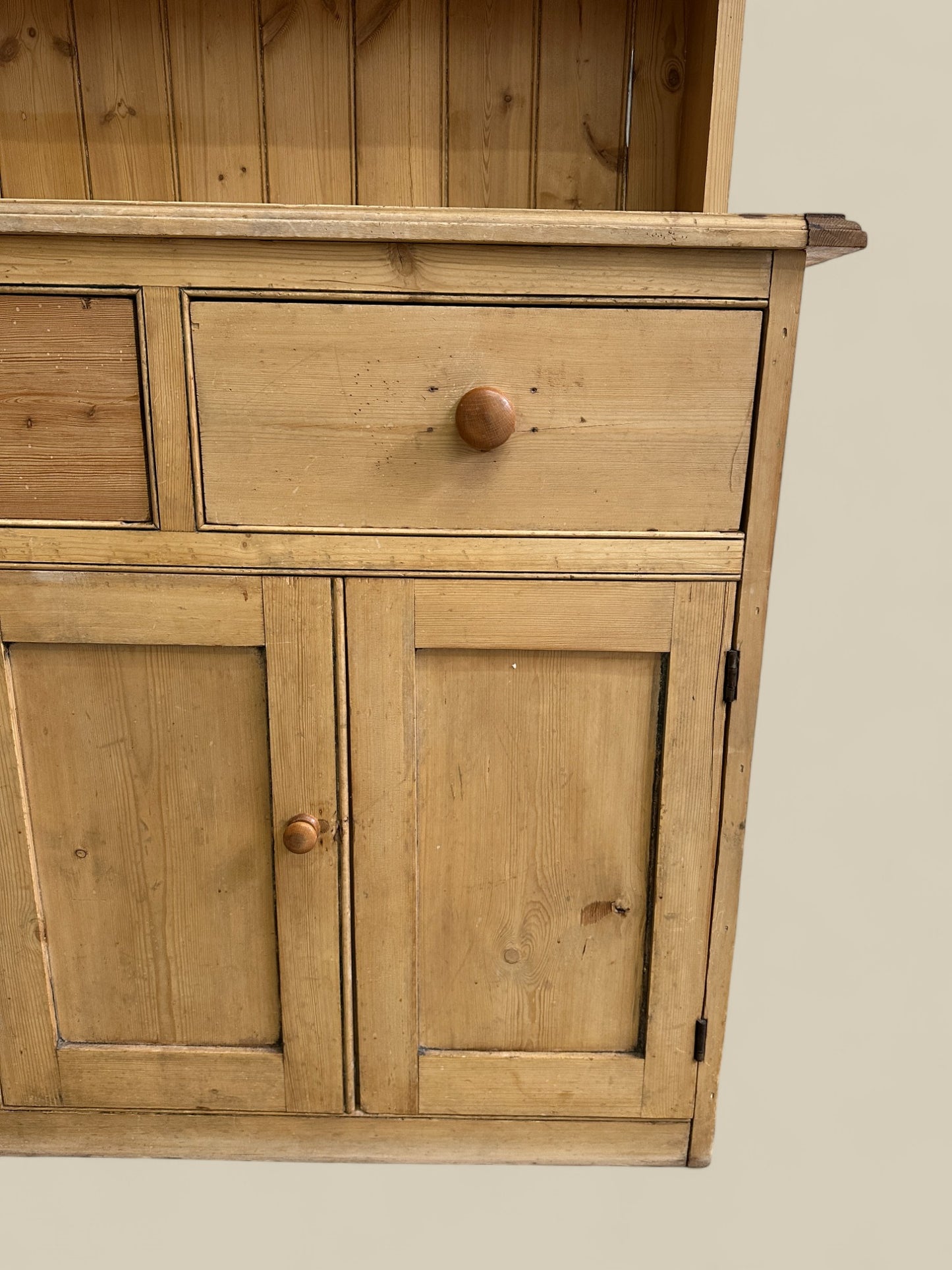 Pine stepback hutch