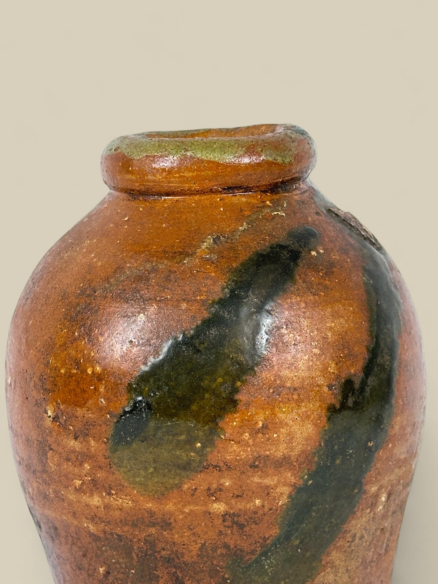 Ceramic vase w/ green detail